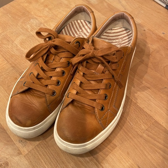Taos Plim Soul Lux Leather Sneaker - Picture 8 of 13